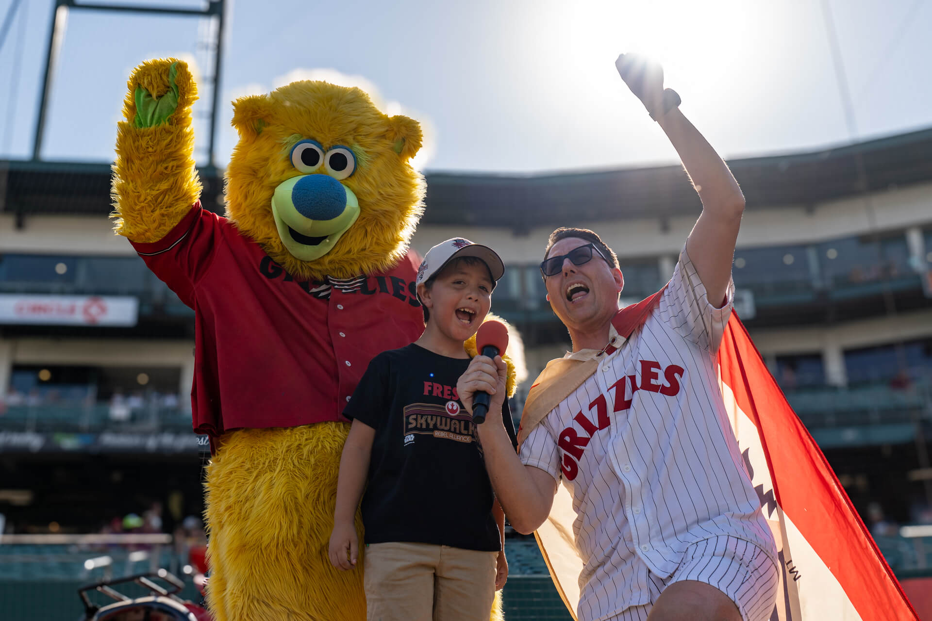 fresno grizzlies pregame with mascot